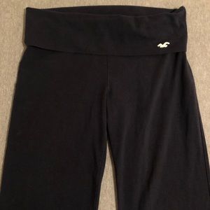 navy blue hollister yoga pants